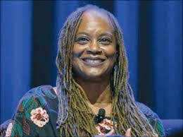 Julie Saltzman's Instagram, Twitter & Facebook