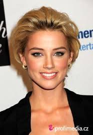 Amber Heard Eyebrows Medium Hair Styles Long Hair Styles Hair Styles