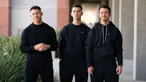 Displaying 162 questions associated with treatment. Jonas Brothers Release Groovy New Single Who S In Your Head 101 5 Myfm Kfmd Fm