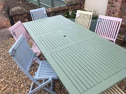 Sarah Of Renovate Me Talks Through How To Paint Garden Furniture A Transformation Of A Woode Painted Garden Furniture Diy Garden Furniture Wooden Garden Table