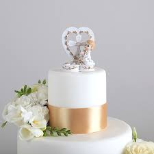 Pin By Zlotyaniol Pl Dekoracje Komu On Figurki I Toppery Na Tort Komunijny Cake Cake Stand