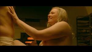 Beim kleinen Handwerksbaecker schmeckt alles einfach besser | PornMega.com