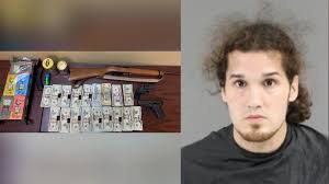 Deputies seize guns, cash, fentanyl during search in Anderson Co.