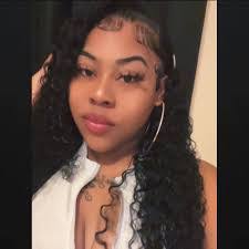 Ashley Eckenrode's Instagram, Twitter & Facebook