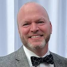 Elton Garner's Instagram, Twitter & Facebook