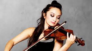 How to hold a violin, a book review that includes a clear explanation on how to choose a chin and shoulder rest. What Are The Benefits Of Playing The Violin You Might Be Surprised