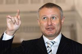 Григорий михайлович суркис — украинский бизнесмен и политик, футбольный функционер. Elitnyj Avtopark Brendovye Chasy I Milliony Na Schetah Deputat Surkis Podal Deklaraciyu Za 2019 God Novosti Na Unn 30 Maya 2020 17 06