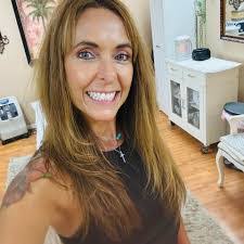 Amy Mcmurtrie's Instagram, Twitter & Facebook