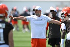 Chiefs News 5/2: WRs coach Chad O'Shea already making presence felt - Yahoo  Sports