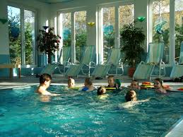 Wie habt ihr euren kindern das schwimmen beigebracht? Kinderschwimmen Im Gasthof Zahn Gasthof Zahn Hotel Sauna Pool Restaurant In Stedten Bei Roblingen Susser See