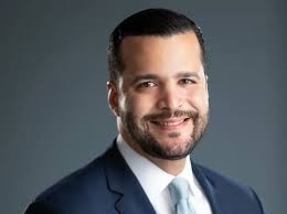 Rafael Paz reacciona con fuerza ante comentarios de "Privilegiado" en  entrevista con Manolo Ozuna