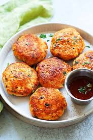 I swapped breadcrumbs for almond flour to make it keto, and used check for seasoning, you want the flavor to be on the tart side to cut through the richness of the salmon cakes. Salmon Patties With Fresh Salmon Salmon Cakes Rasa Malaysia