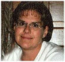 Kim Hamlin's Instagram, Twitter & Facebook