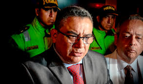 Renuncia viceministro de Orden Interno ante supuesta prueba de polígrafo:  ministro Juan Santiváñez aduce "motivos personales"