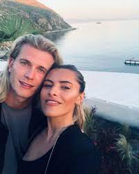 Thomalla was born in east berlin, east germany on 6 october 1989. Sophia Thomalla Starportrat News Bilder Gala De