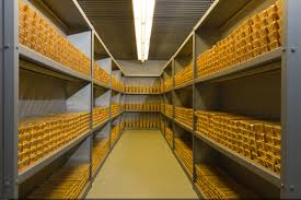 Les lingots les plus gros sont obtenus en faisant couler de l'or fondu dans un moule. Demande D Or Des Banques Centrales Quelle Sera T Elle Dans Les Annees A Venir Or Argent