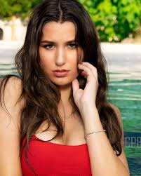 Madison Mayberry's Instagram, Twitter & Facebook