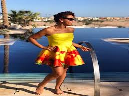 قالت الفنانة علا رشدي، أن رائحة أحمد داوود سبب انجذابها له، وكانت أشبهه بتمثال ديفيد، موضحة أن بداية علاقتهما كانت في الخروج كجروب وأصبحا فيما بعد أصدقاء. ØµÙØ±Ø© ÙÙ Ø§ÙØ¬ÙÙØ© Ø¹ÙØ§ Ø±Ø´Ø¯Ù Ø¹Ù ÙØ³ØªØ§ÙÙØ§ ÙØ³ØªÙØ­Ù ÙÙ Ø±Ø³ÙØ© Ø§Ø¨ÙÙ ÙØµØ±Ø§ÙÙ