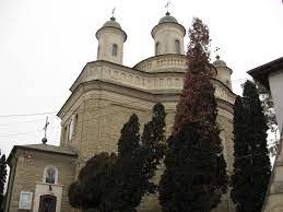 Pavel se întreabă în rom, 9:12, vorbind despre dumnezeu ca despre marele ziditor: Parohia Sfantul Haralambie IaÈ™i