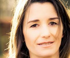 Rachel Hewitt's Instagram, Twitter & Facebook