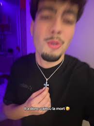 Il A Vaincu La Mort À La Croix La Croix