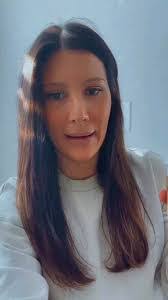 Lisa Senay's Instagram, Twitter & Facebook