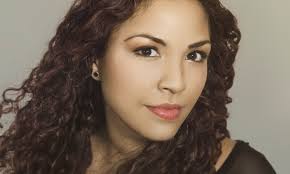 Roxana Méndez gana el Premio Internacional José Hierro en España