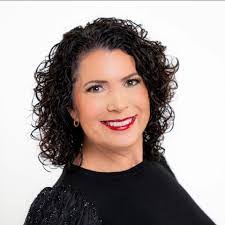 Belinda Dobbs's Instagram, Twitter & Facebook