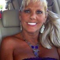 Lori Carrington's Instagram, Twitter & Facebook