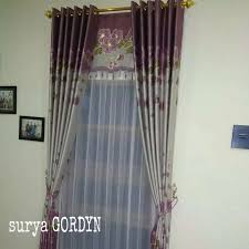 Hadir dengan fungsi yang sangat baik, gorden minimalis memiliki sebuah kesan yang memang mudah untuk di rawat. Gorden Jendela Minimalis Dekorasi Rumah 800490143