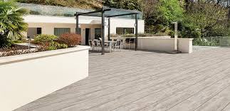 Mit unseren vor und nachteilen treffen sie die richtige wpc terrassendielen aus holz kunststoff verbundwerkstoff finden. Wpc Terrassendielen Fur Ihren Garten Von Holzland Schweizerhof