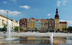 Bazinul ceh este inconjurat de munti de inaltime medie. Orasul Ostrava Obiective Turistice Cehia Ostrava DeÈ™tepÈ›i Ro