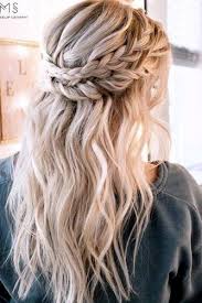 Warmer weather= getting my hair out of my face (in the most stylish way, of course). 64 Incredible Hairstyles For Thin Hair Lovehairstyles Cute Hairstyles For Short Hair Medium Length Hair Styles Long Hair Styles