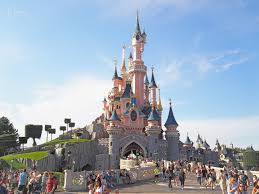 Disneyland paris celebrated its 25th anniversary in 2017. Disneyland Paris Eine Magische Reise Ins Land Der Disney Helden