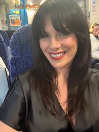 🐾 The Doting Dog Sitter