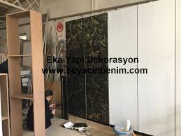 Yada eski fayansın üzerine yeni fayans döşenecek (i̇nternetten araştırırken vinil kaplamalı duvar kağıtları kullanıldığını da okudum. Tahta Uzerine Duvar Kagidi Yapilirmi