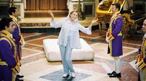 La Principessa Mia Sta Proseguendo Il Suo Addestramento Reale Quando Scopre Che Non Solo Le Tocchera Di Princess Diaries Princess Diaries 2 Royal Engagement
