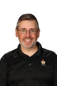 Robert Ash's Instagram, Twitter & Facebook