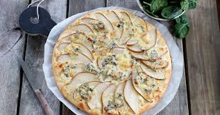 Recette Pizza A La Fourme D Ambert Et Aux Poires En Pas A Pas Recette Recette Pizza Recettes De Cuisine Alimentation