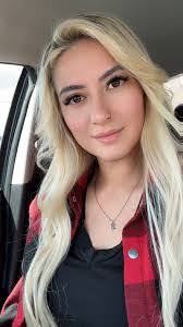 Robin Wessels's Instagram, Twitter & Facebook