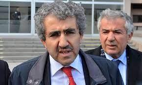 Ömer demir, i̇lgili personelin kasıt taşımayan dikkatsizlikleri sonucu ortaya çıkan yerleştirme hatası nedeniyle ösym'nin kurum olarak tartışılmasının önüne geçmek maksadıyla görevden ayrılma talebimi ilgili makama bugün itibarıyla sunmuş bulunmaktayım.dedi. Eski Osym Baskani Demir De Merak Ediyormus Sonhaber16 Com