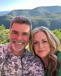 🌱 HERE WE GROW AGAIN! Say hello to our newest team member, Claudia Sims.  🎓 Claudia was born in Warsaw, Indiana, and later moved with her family to  Gallatin, Tennessee, before settling