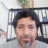 90+ perfiles de «Robert Castro»