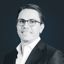 Mary Kay Veteran Takes