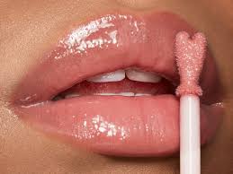 The main important thing is that you should learn how to do this, master this technique and then, as a result, enjoy your plump lips. How To Make Lips Look Bigger With Collagen Lip Bath In Pillow Talk Charlotte Tilbury