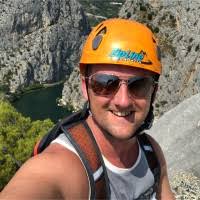 10+ "Oliver Hood" profiles