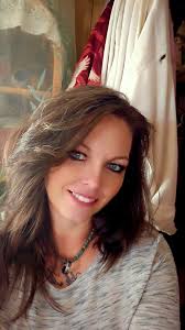 What job opportunities are available for a young mother in Redding?