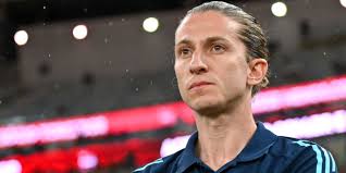 Ex-Chelsea Defender Filipe Luis Could Land One of World Football's Biggest  Jobs