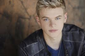 Who is Kenton Duty dating? Kenton Duty girlfriend, wife