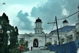 Nama masjid sultan abu bakar diberikan karena masjid ini dibangun pada era kepemimpinan sultan abu bakar, dan pada saat pembangunannya menikmati keindahan masjid sultan abu bakar ini, seakan melengkapi pelesiran kami di johor bahru malaysia. Masjid Sultan Abu Bakar Johor Bahru Abu Nuha Corner
